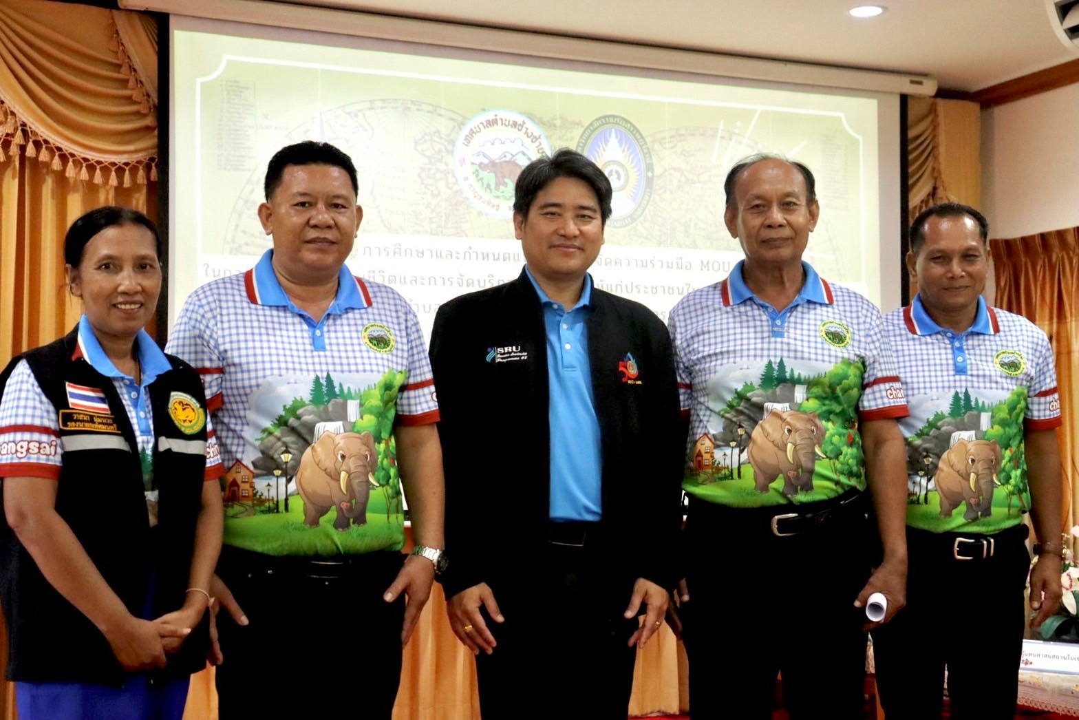ประชุมหารือการจัดทำความร่วมมือ MOU ในการพัฒนาคุณภาพชีวิตและการจัดบริการสาธารณะแก่ประชาชนในเขตเทศบาลตำบลช้างซ้ายระหว่างเทศบาลตำบลช้างซ้ายกับมหาวิทยาลัยราชภัฏสุราษฎร์ธานี (ครั้งที่2) ณ ห้องประชุมขุนกุญชร เทศบาลตำบลช้างซ้าย พร้อมลงพื้นที่ในเขตเทศบาลตำบลช้างซ้าย