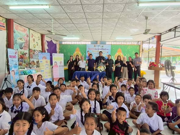 วันพฤหัสบดี ที่ 19 กุมภาพันธ์ 2569
 นายชูชัย อุดมศรีโยธิน นายกเทศมนตรีตำบลช้างซ้ายในฐานะประธานกองทุนหลักประกันสุขภาพเทศบาลตำบลช้างซ้ายและคณะผู้ติดตามการดำเนินโครงการประกอบด้วยนางสาววิลาสินี ทรรพคช ตำแหน่งปลัดเทศบาลและนายพงศกรณ์ หนูเพชร ตำแหน่ง หัวหน้าฝ่ายปกครอง ได้เข้าร่วมเปิดโครงการอนามัยดีไม่มีเหา 
ณ โรงเรียนบ้านไสขาม อำเภอกาญจนดิษฐ์ จังหวัดสุราษฎร์ธานี สนับสนุนงบประมาณโดย กองทุนหลักประกันสุขภาพเทศบาลตำบลช้างซ้าย
